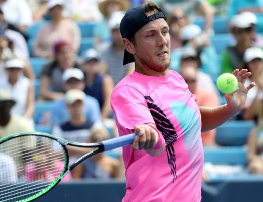 Lucas Pouille nedokáže, stejně jako mnoho dalších, rozhodnutí ITF pochopit (foto: Gettyimages.com)