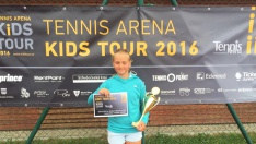 Valentina Dvořáková, vítězka turnaje série Tennis Arena Kids Tour 2016 ve Vésce (Foto: Tennis Arena / Denisa Adamcová