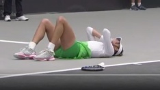 Garbine Muguruzaová skončila v slzách<br>(Repro: TV)