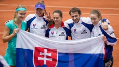 Slovenské tenistky mali dôvod k radosti, zachránili sa v Svetovej skupine Fed Cupu (Foto: Milan Hutera)