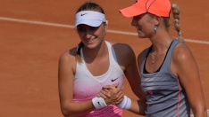 Markéta Vondroušová s Denisou Allertovou předvedly malému štvanickému centrkurtu kvalitní podívanou (Foto: Martin Sidroják)